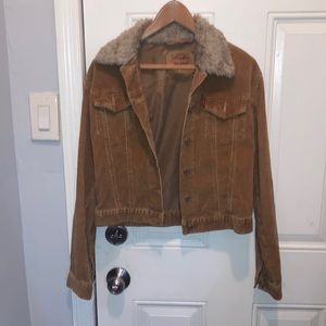 Caramel brown levi jacket w Sherpa collar